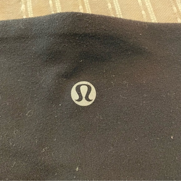 Lululemon Black Cropped Mid Rise Workout Activewear Leggings 2 - Picture 3 of 7